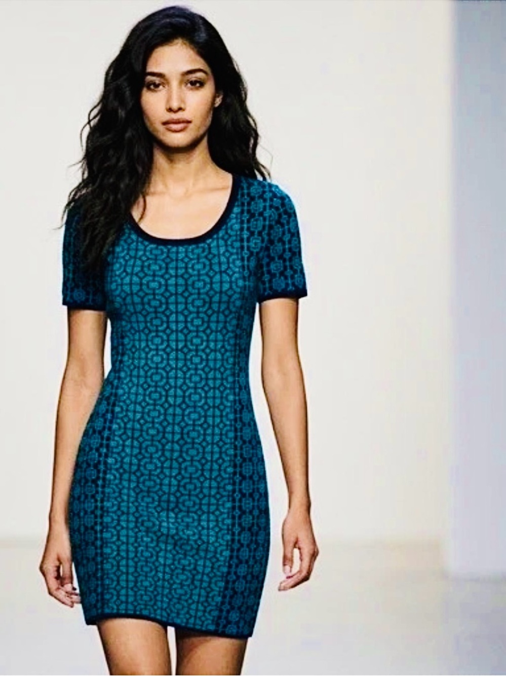 ROMEO + JULIET Couture Geometric Sweater Dress Shift Turquoise Navy Small